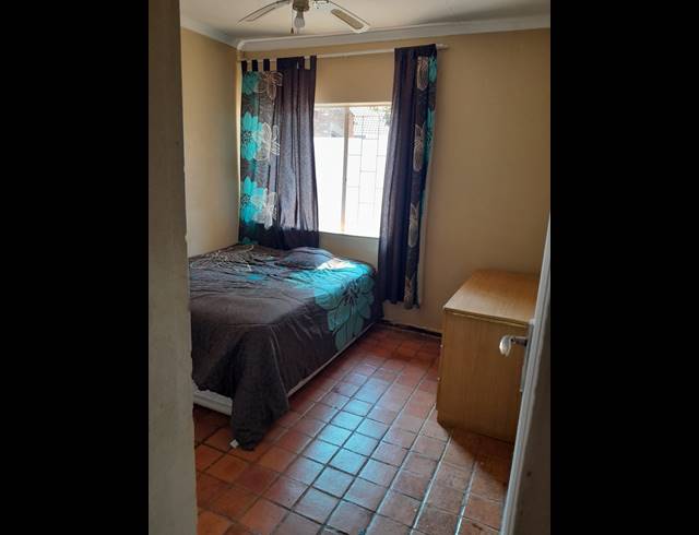 5 BEDROOM HOUSE FOR SALE IN THE ORCHARDS